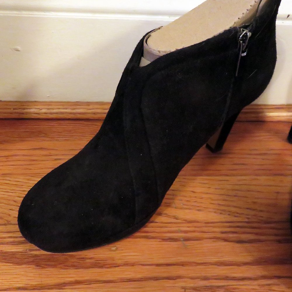 Clarks Kently Laila Black Suede Booties Size 8.5 M - Picture 5 of 6